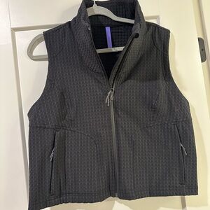 Lululemon water repellant fleece hiking vest size 12
